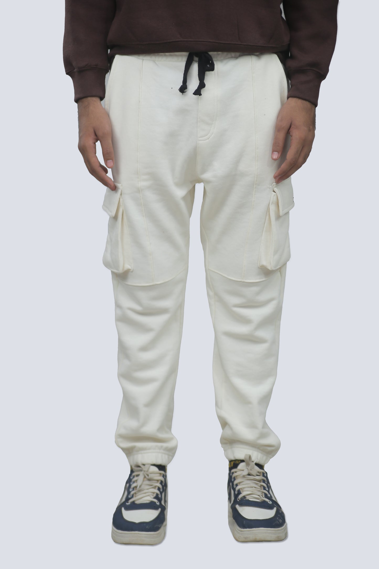 Straight fit Cream trouser with four pocket