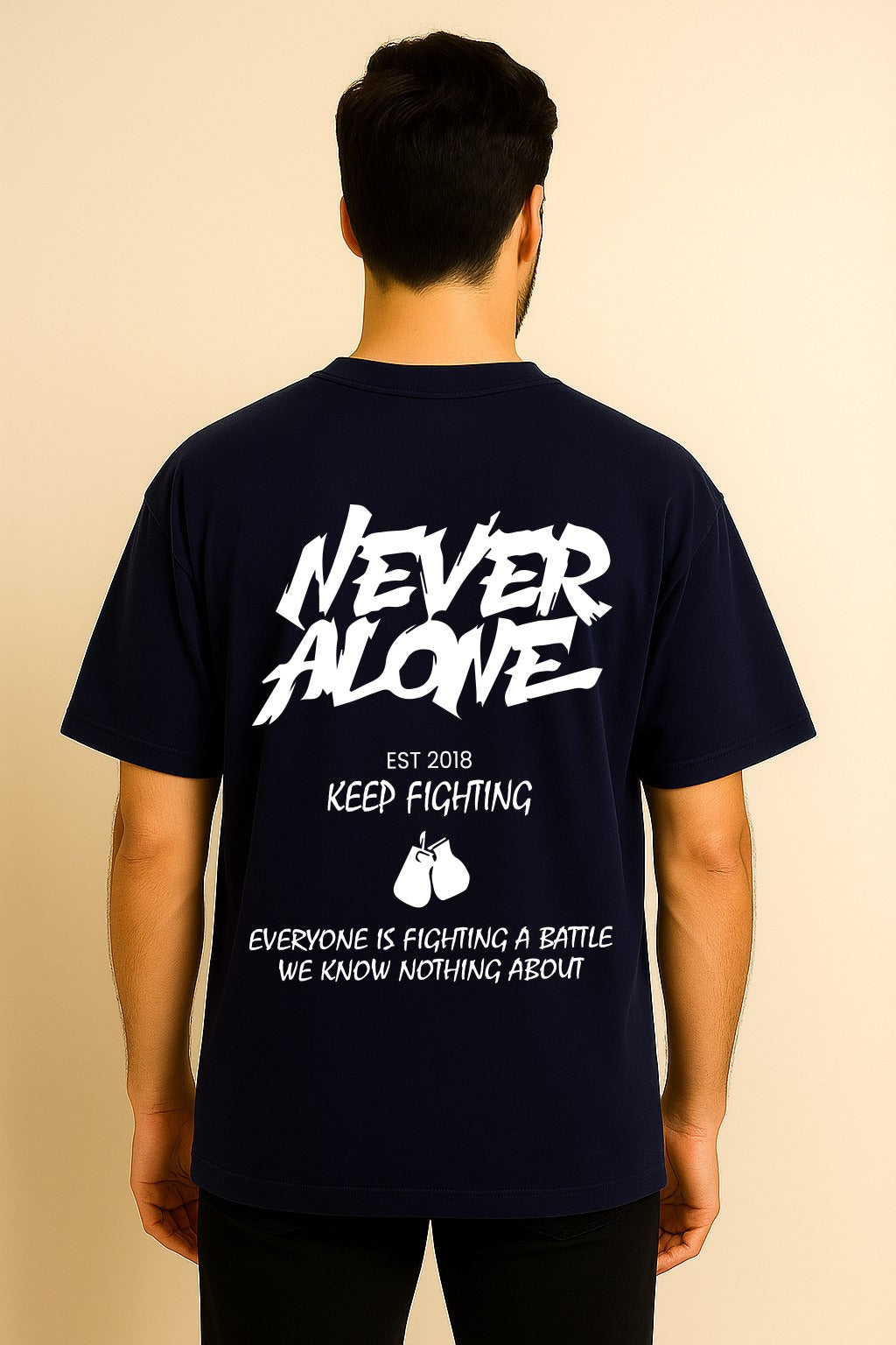NEVER ALONE  OVERSIZED TSHIRT