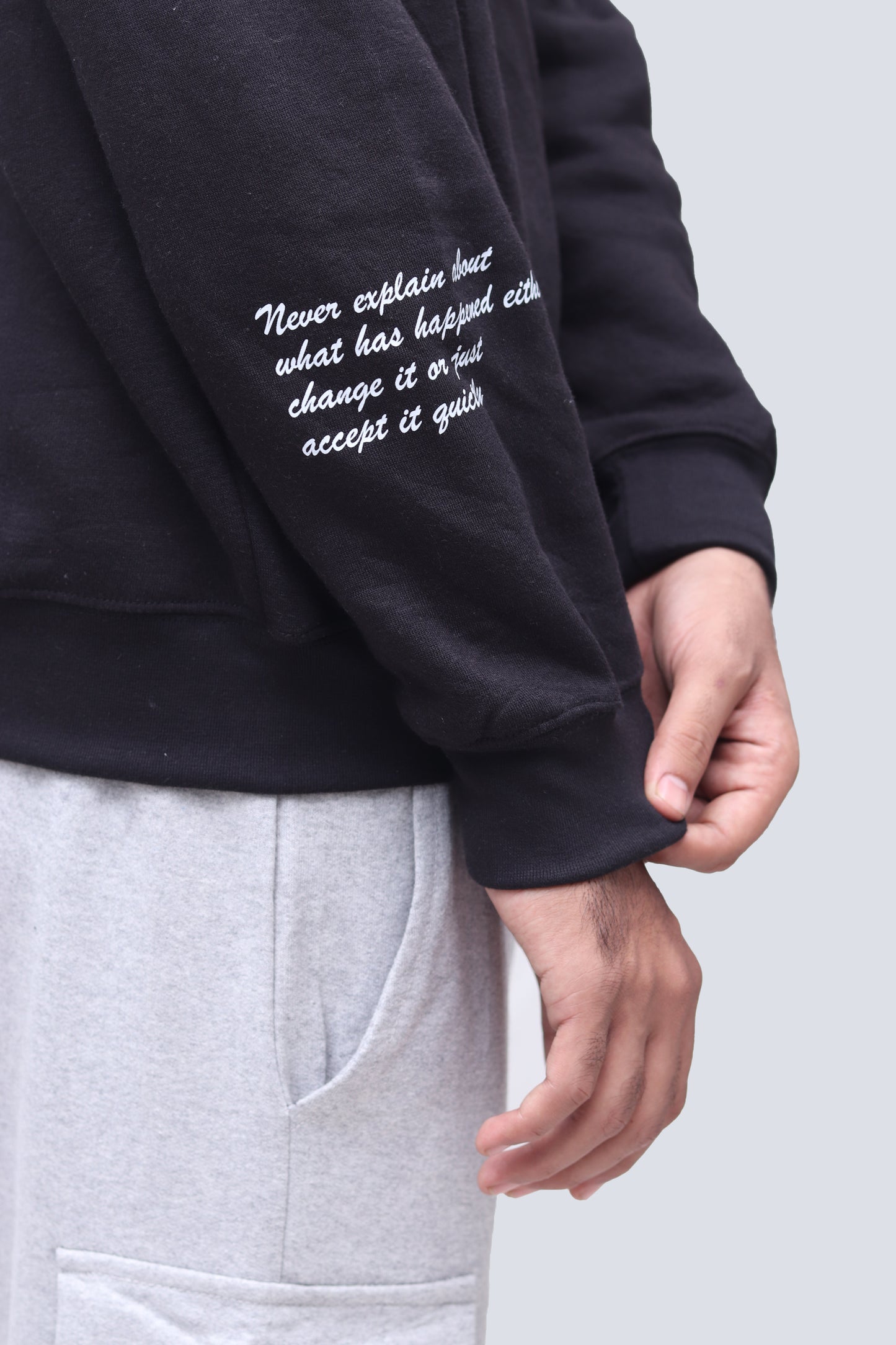 NEVER EXPLAIN BLACK OVERSIZED SWEATSHIRT